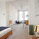 Cozy Jordaan Canalhouse Near Anne Frank House